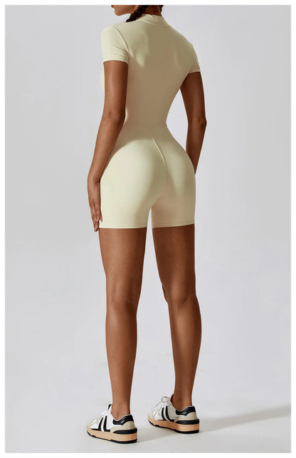 Combishort Sport Femme Zippé Gainant Coupe Cintrée Silhouette Sculptée - Belle Aura